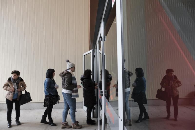 El recinto ferial Luis Adaro de Gijón ha acogido las pruebas para cubrir 166 plazas del Sespa a las que se han presentado 3.890 personas, algo más del 63% de los inscritos.