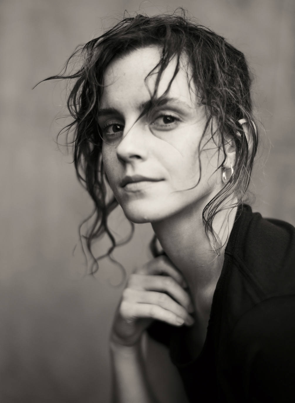 El fotógrafo italiano Paolo Roversi ha reconocido inspirarse en 'Romeo y Julieta' de William Shakespeare para realizar las imágenes que componen el Calendario Pirelli 2020. La cantante Rosalía, Emma Watson, Kristen Stewart o Indya Moore son algunas de sus protagonistas.