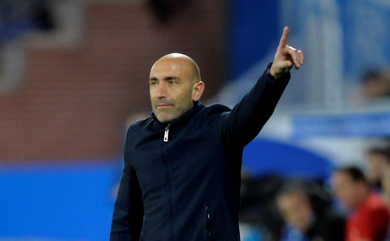 Abelardo, en un partido con el Alavés. 