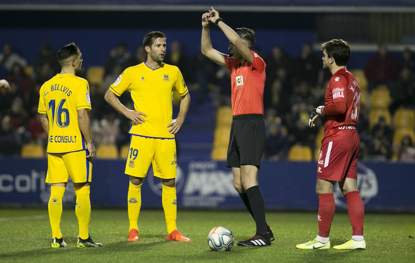 Fotos: Encuentro del Oviedo contra el Alcorcón