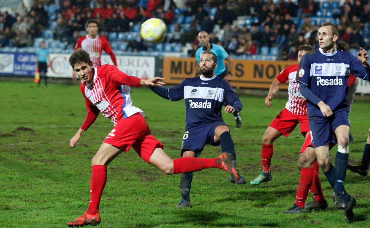 El Marino derrota al Sporting B desde el punto de penalti