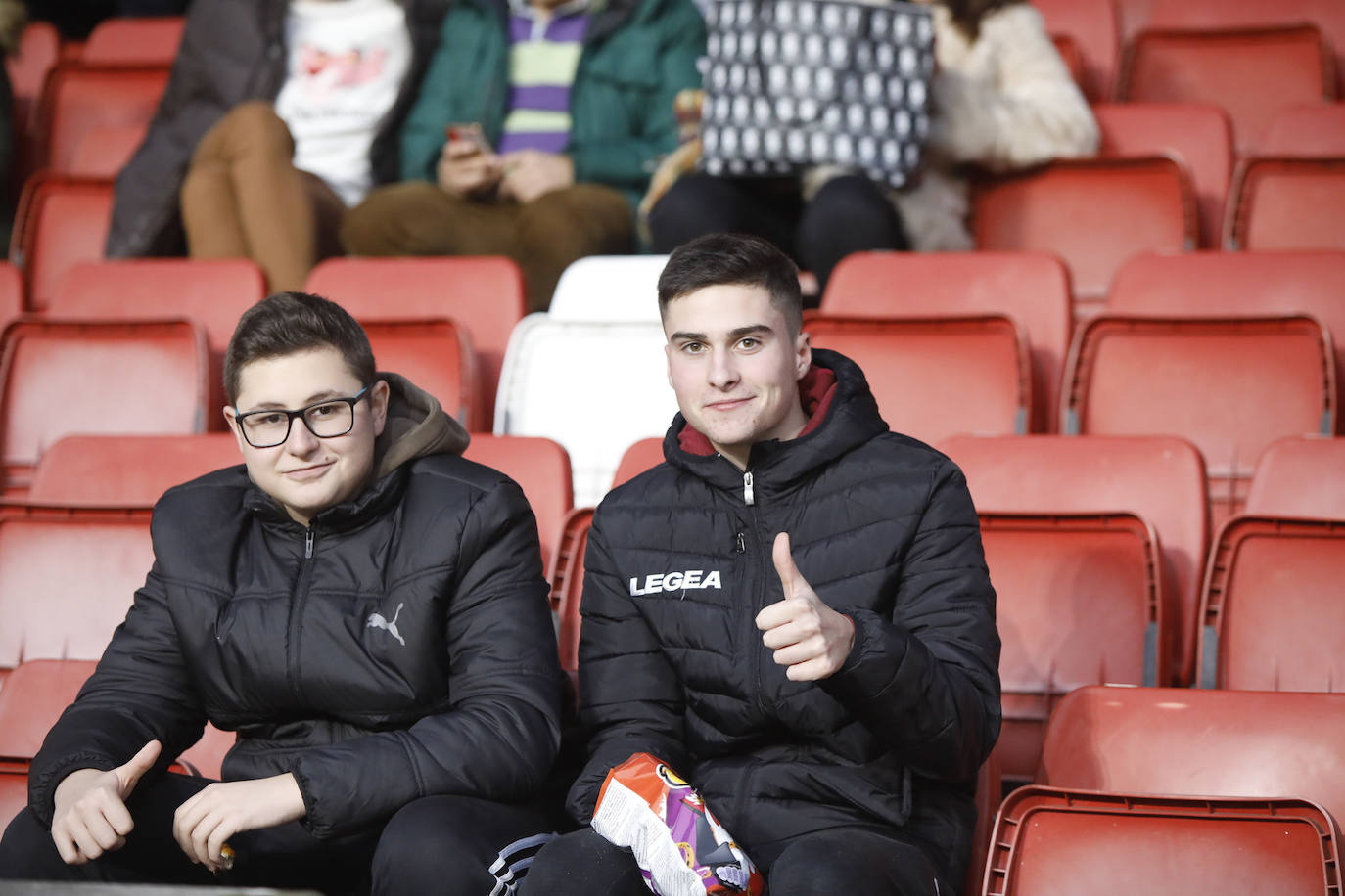 Fotos: ¿Estuviste en el Sporting - Ponferradina? ¡Búscate!