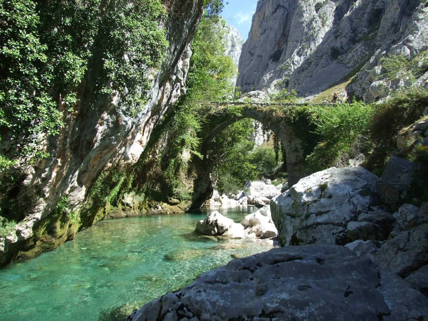 La Jaya. En las proximidades de Poncebos, es una auténtica maravilla sobre el Cares.