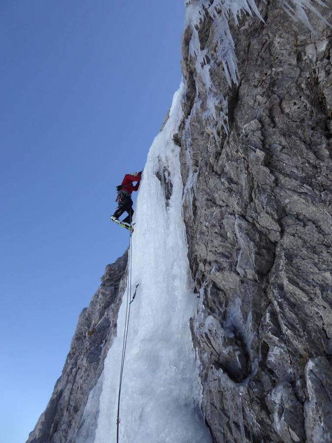 Fotos: Desafío de nieve y hielo en la montaña asturiana