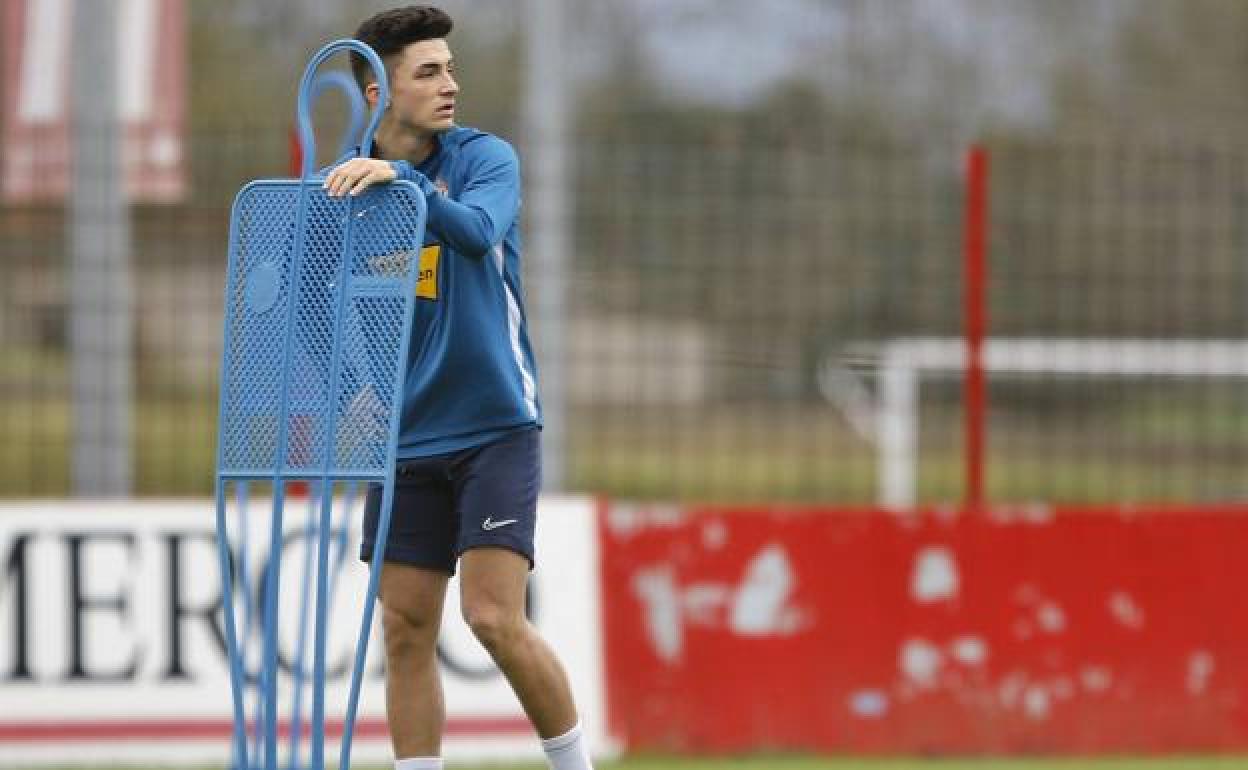 Manu García, en un entrenamiento del Sporting.