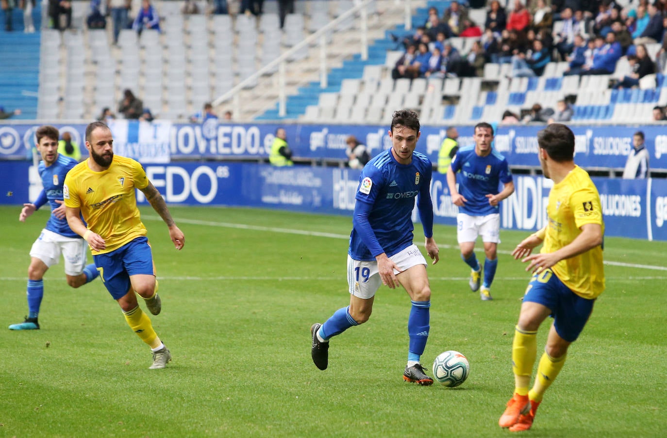 Real Oviedo 0-2 Cádiz, en imágenes