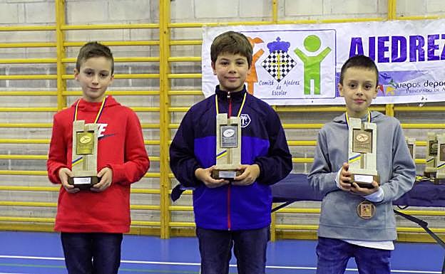 Lionel Sierra, Lucas Antuña y Nicolás Martín, podio sub 12 