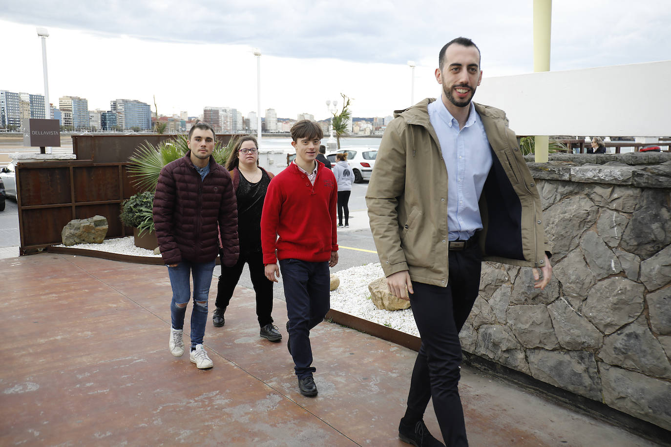 Los jugadores y las jugadoras del Sporting han compartido con la directiva la tradicional comida de Navidad en un hotel de Gijón.