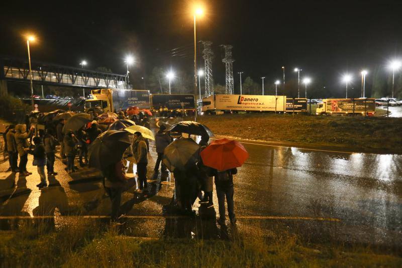 Los supermercados que inician ocho jornadas de huelga son: Alimerka, Masymas, La Quintana, El Arco y La Plaza de Dia. La huelga ha comenzado a las 22 horas del viernes 20 de diciembre y se prolongará durante los días 21, 22, 23, 24, 28, 29, 30 y 31 de diciembre.