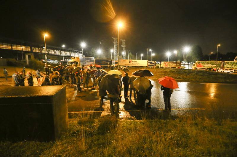 Los supermercados que inician ocho jornadas de huelga son: Alimerka, Masymas, La Quintana, El Arco y La Plaza de Dia. La huelga ha comenzado a las 22 horas del viernes 20 de diciembre y se prolongará durante los días 21, 22, 23, 24, 28, 29, 30 y 31 de diciembre.