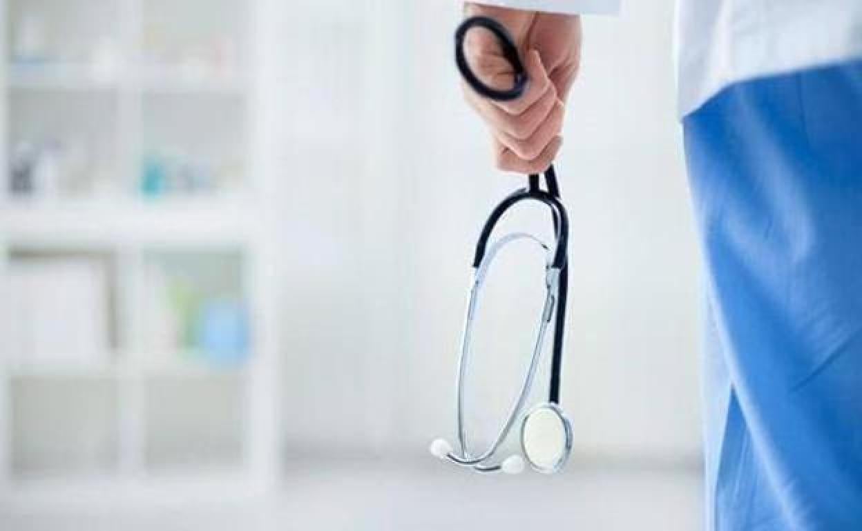 Los médicos eventuales se plantan ante el Sespa y rechazan los contratos de 2020