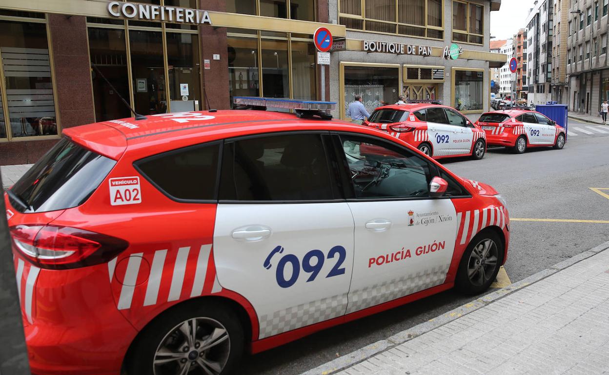 Un detenido por amenazar a una dependienta y causar daños en un supermercado de Gijón