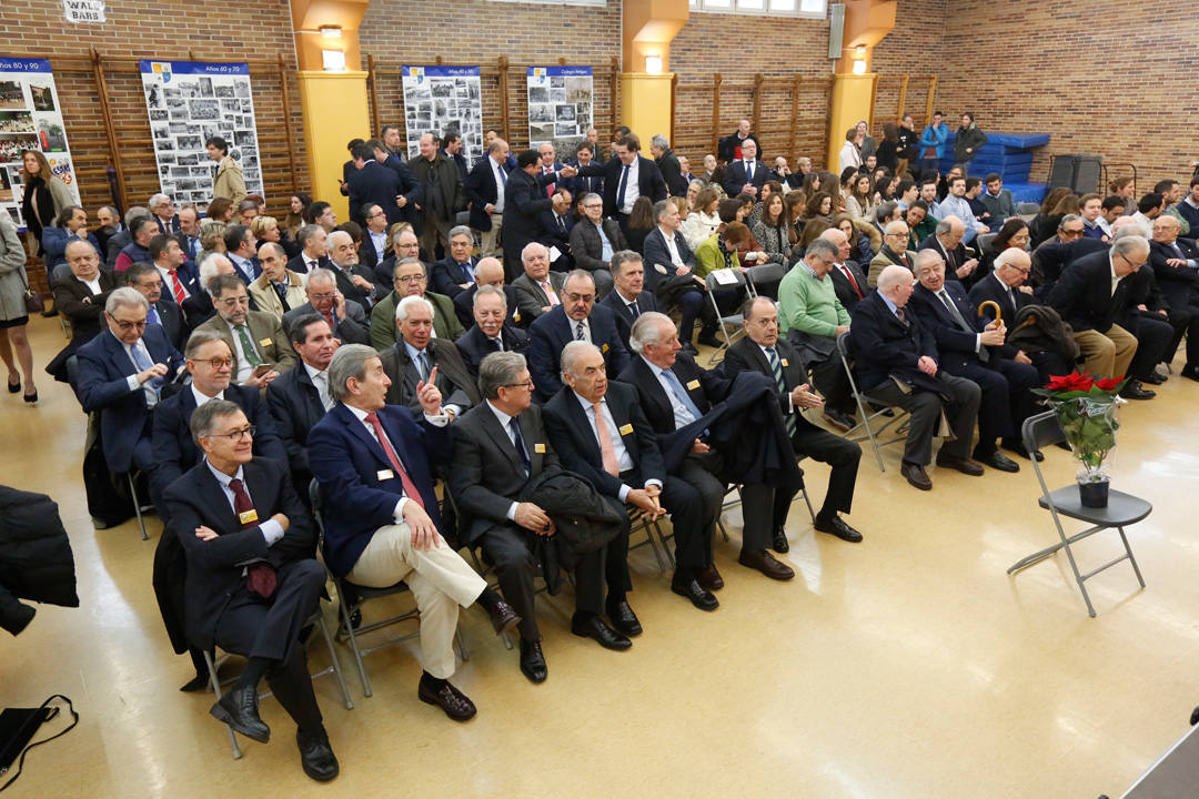 La Asociación de Alumnos del Inmaculada celebró este sábado el tradicional día del antiguo alumno, que reunió a 230 personas.