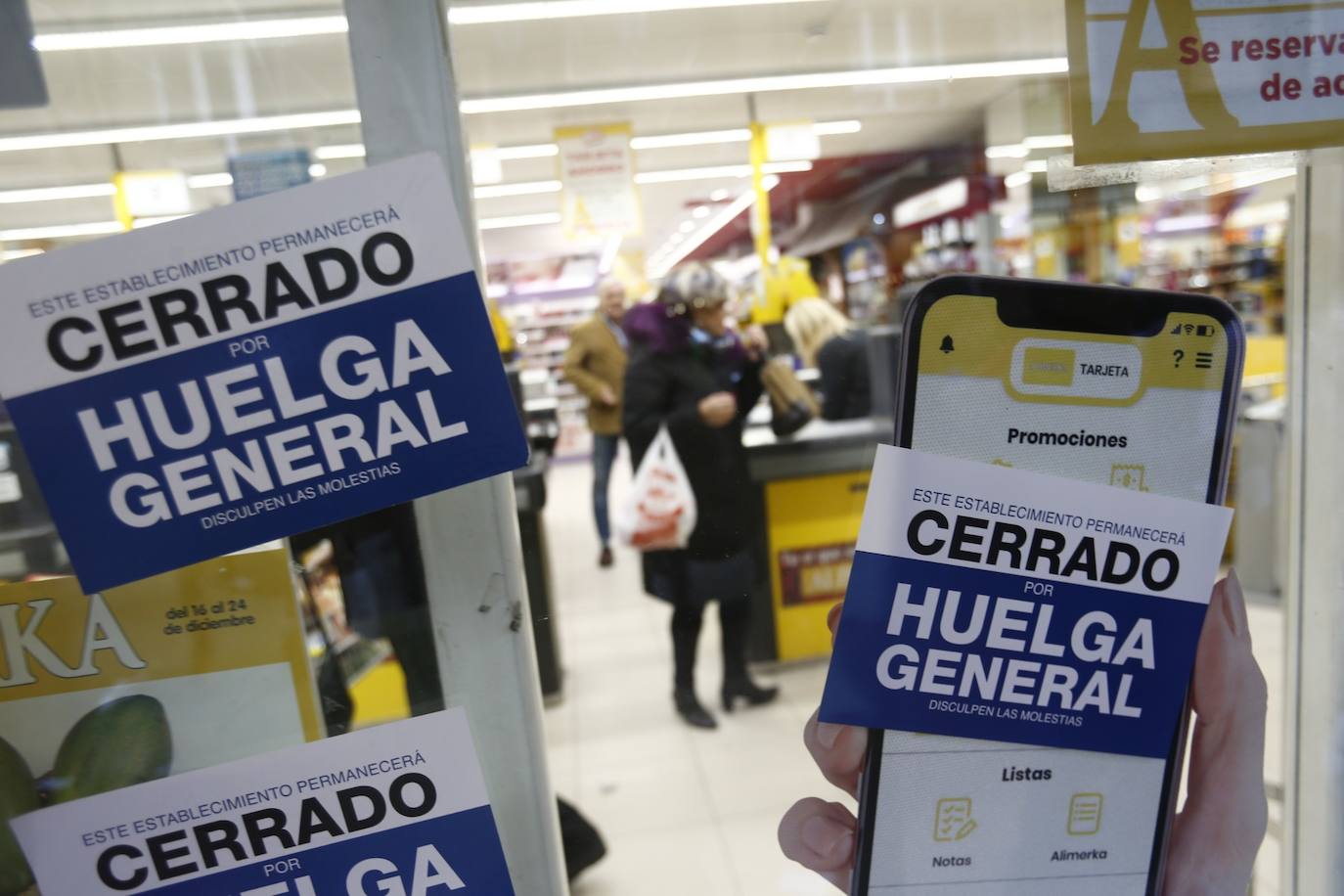 Más de 12.000 trabajadores de supermercados asturianos están llamados a secundar ocho días de huelga.