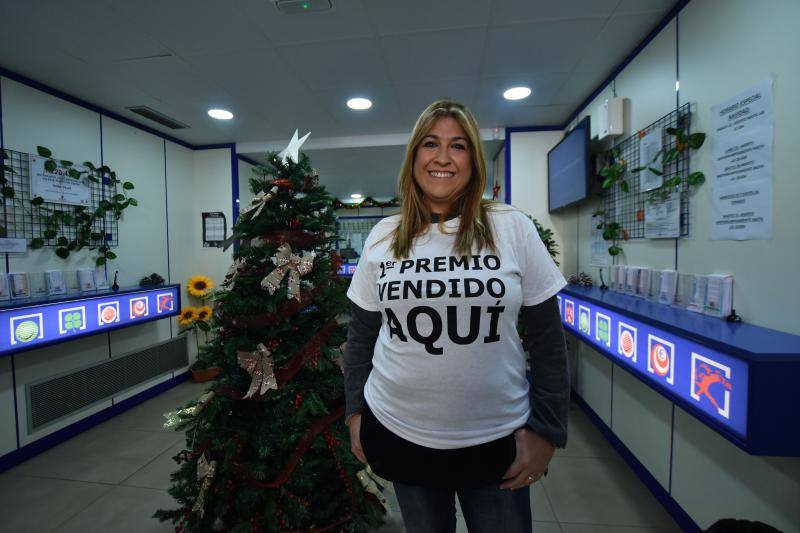 El premio Gordo de la Lortería de Navidad ha recaído en el número 26590, que se ha vendido en Tarragona, Salou, Barcelona, Madrid, Salamanca, Sevilla, Murcia y Alicante 