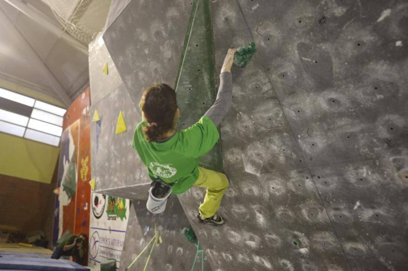 Fotos: ¿Estuviste en la final de la Copa de Asturias de escalada? ¡Búscate!