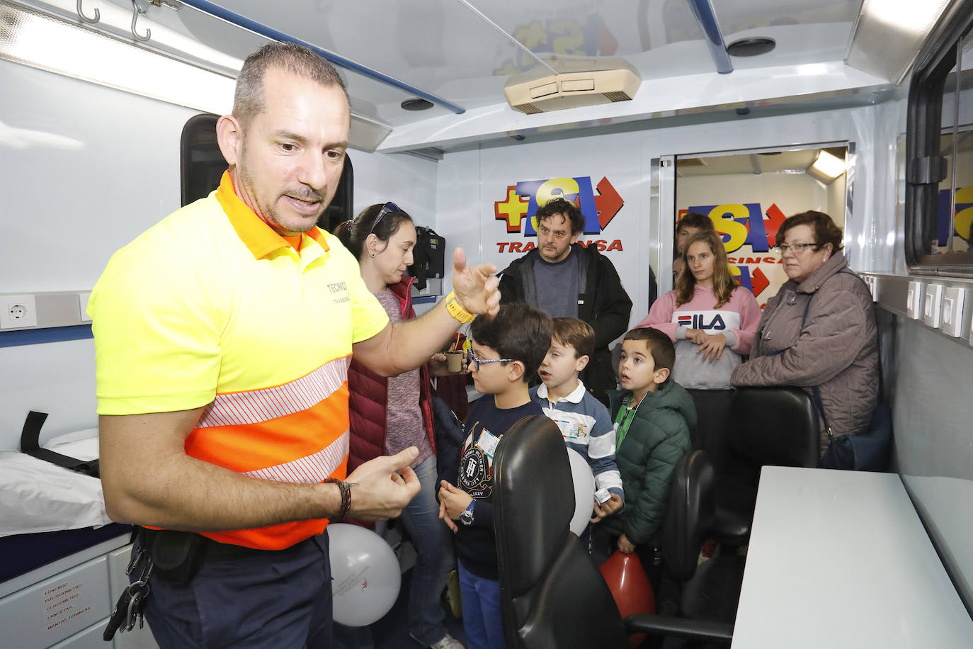 Trasinsa imparte en Gijón un taller de primeros auxilios para que los más pequeños aprendan los pasos esenciales de la reanimación cardiorespiratoria