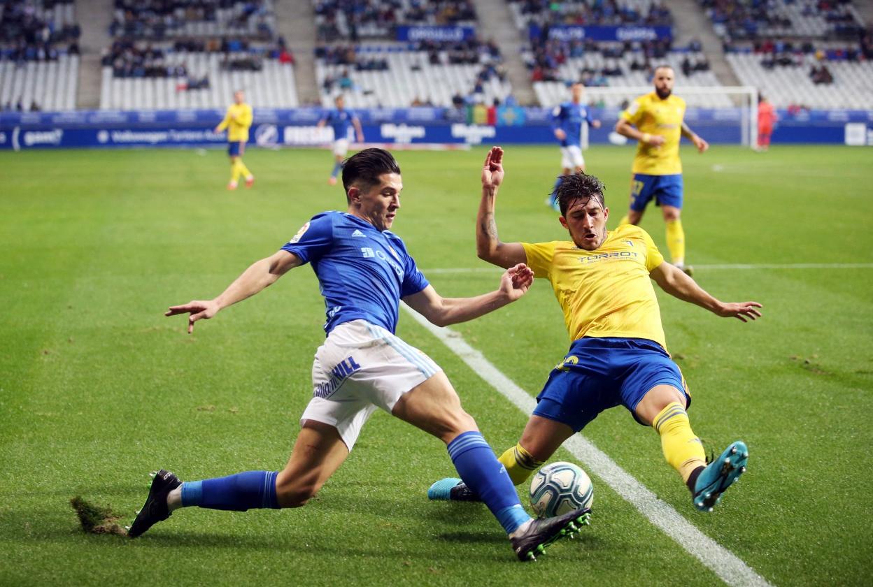 Nieto, en el duelo ante el Cádiz. :: ÁLEX PIÑA