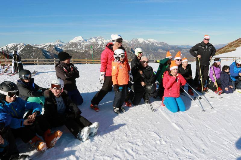 Los usuarios de la estación han participado en un acto para reclamar un futuro para las instalaciones lenenses. 