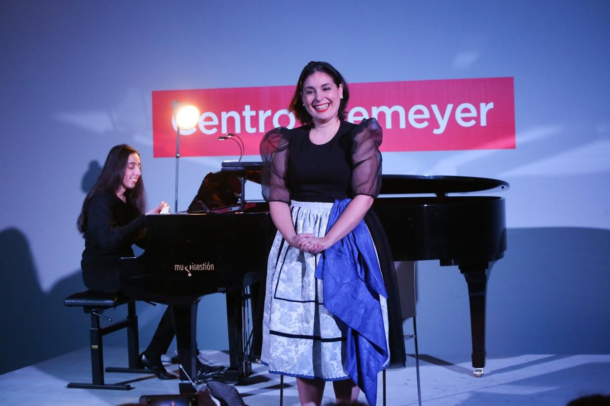 María Cuevas y Paula Lueje actuaron en la cúpula. 