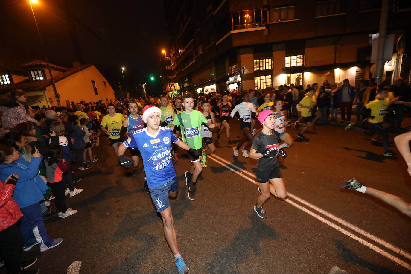 Manu Guerreiro y Herrero se han impuesto en la San Silvestre de Avilés, que este año ha reunido a cerca de 2.800 corredores.