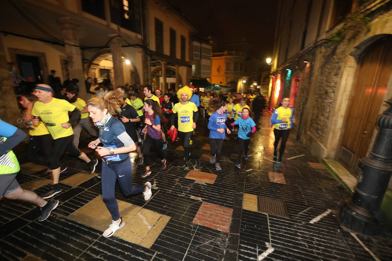 Manu Guerreiro y Herrero se han impuesto en la San Silvestre de Avilés, que este año ha reunido a cerca de 2.800 corredores.