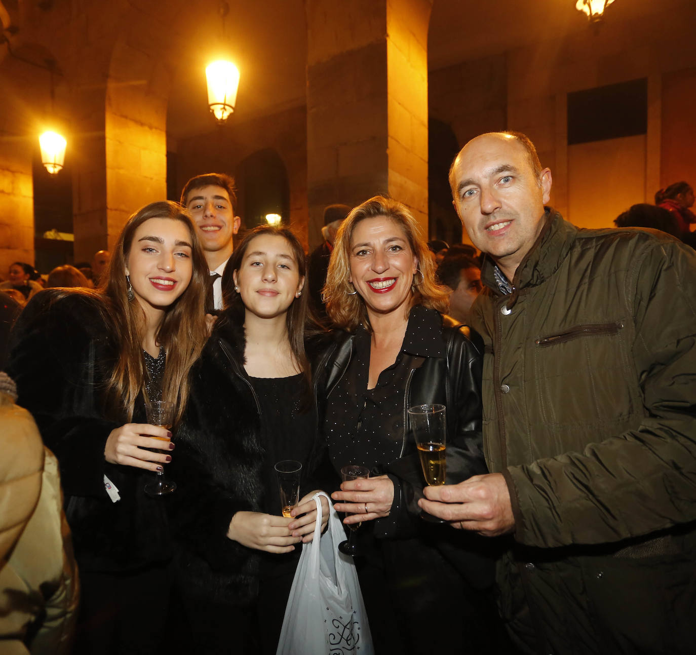 La salud y el ascenso del Sporting los deseos más repetidos 