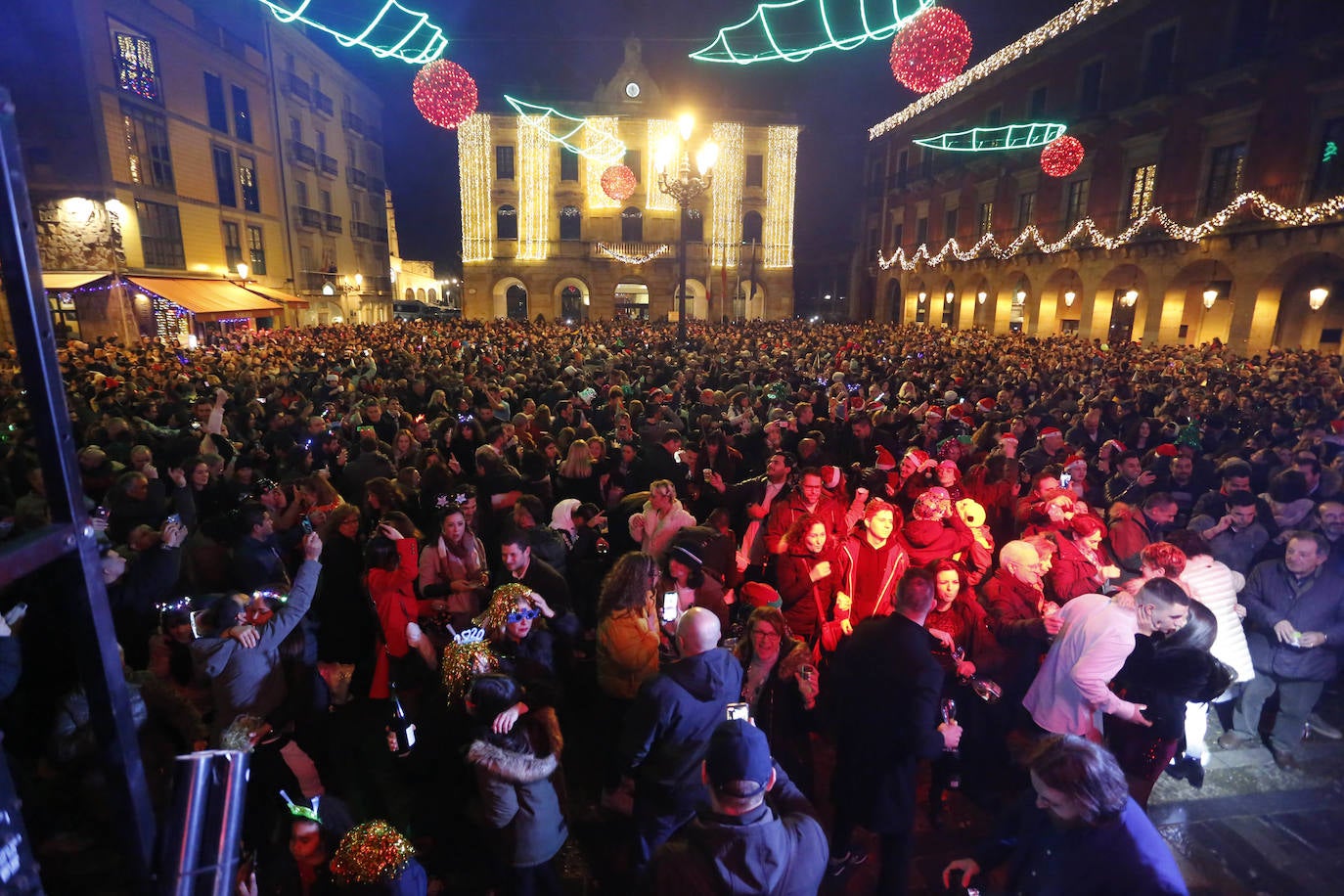 La salud y el ascenso del Sporting los deseos más repetidos 