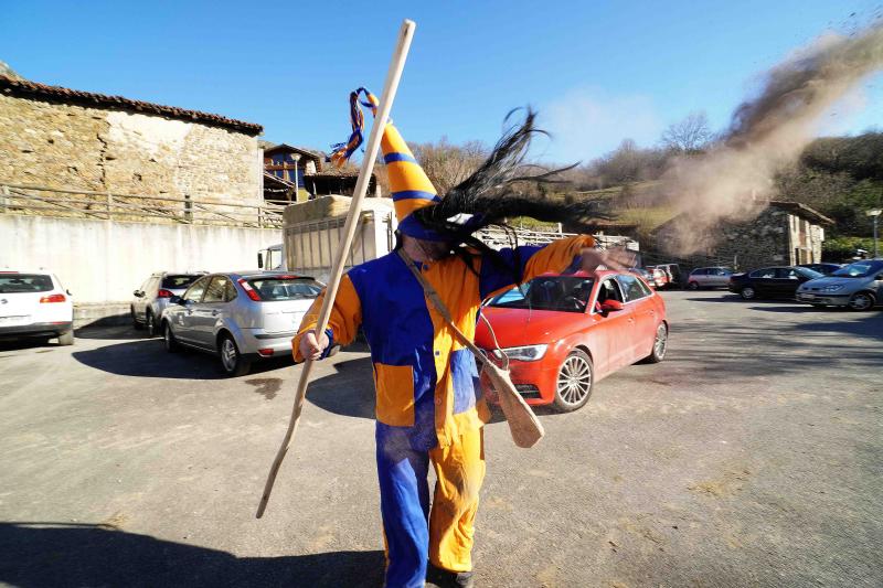 Fotos: El Guirria celebra el nuevo año en Ponga