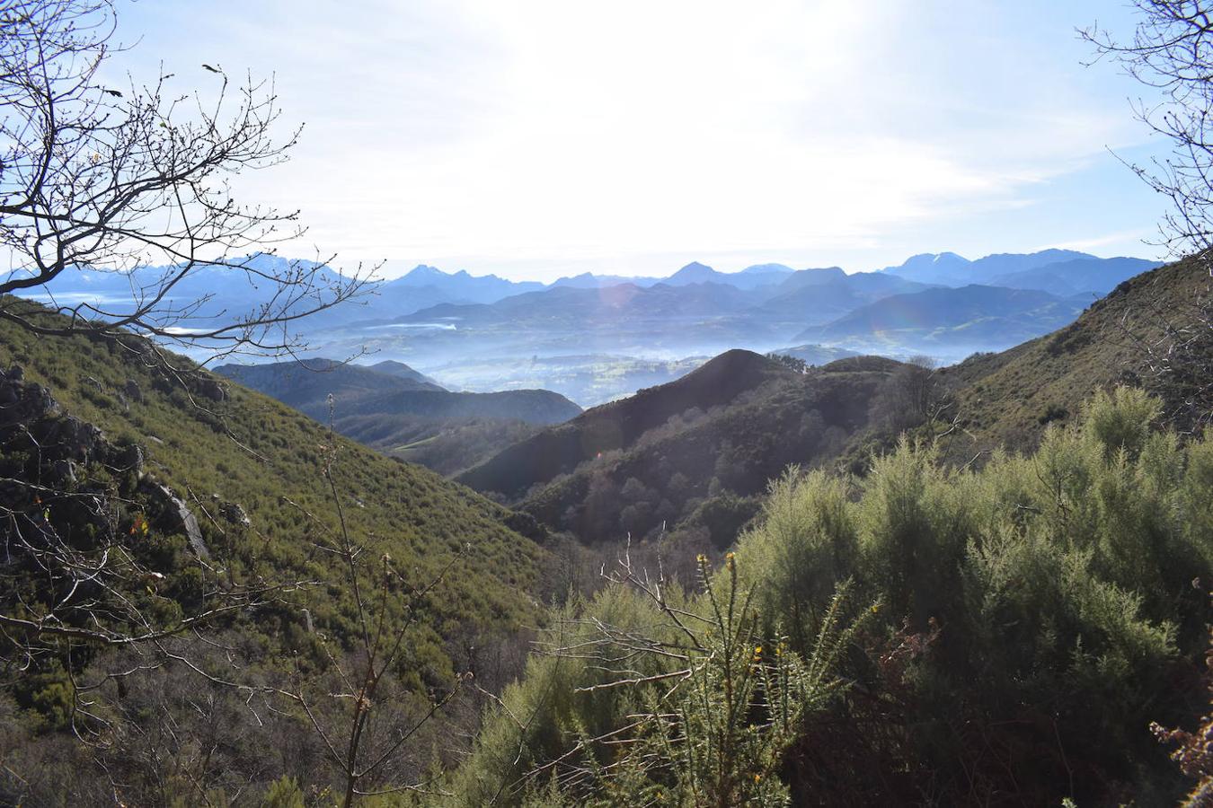 Fotos: La costa y los Picos de Europa a pie de cumbre