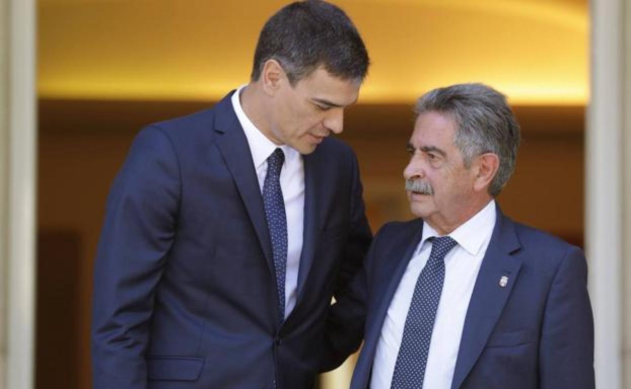 Pedro Sánchez y Miguel Ángel Revilla.