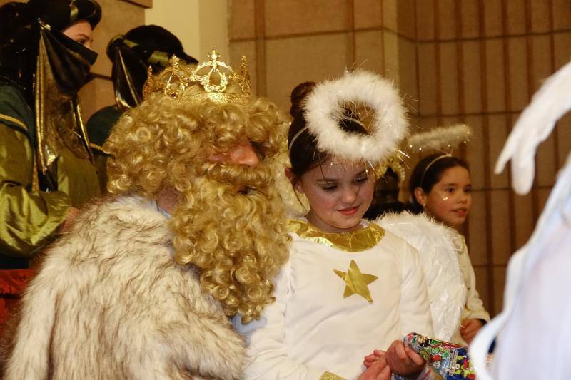 Los Reyes llegaron al oriente de Asturias: Amieva, Cabrales, Arriondas, Infiesto, Colombres, Panes, Ponga, Ribadesella, Villamayor, Cangas de Onís y Llanes cargados de buenos deseos. 