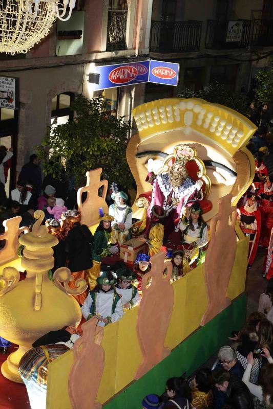 Los Reyes llegaron al oriente de Asturias: Amieva, Cabrales, Arriondas, Infiesto, Colombres, Panes, Ponga, Ribadesella, Villamayor, Cangas de Onís y Llanes cargados de buenos deseos. 