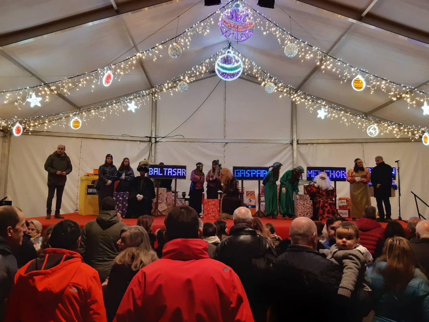 Los Reyes llegaron al oriente de Asturias: Amieva, Cabrales, Arriondas, Infiesto, Colombres, Panes, Ponga, Ribadesella, Villamayor, Cangas de Onís y Llanes cargados de buenos deseos. 