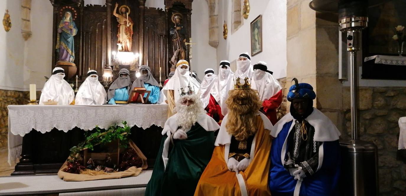 Los Reyes llegaron al oriente de Asturias: Amieva, Cabrales, Arriondas, Infiesto, Colombres, Panes, Ponga, Ribadesella, Villamayor, Cangas de Onís y Llanes cargados de buenos deseos. 