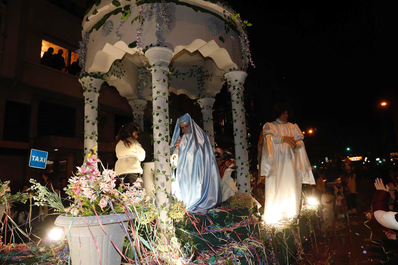 Fotos: ¿Estuviste en la cabalgata de Reyes de Gijón? ¡Búscate! (2)