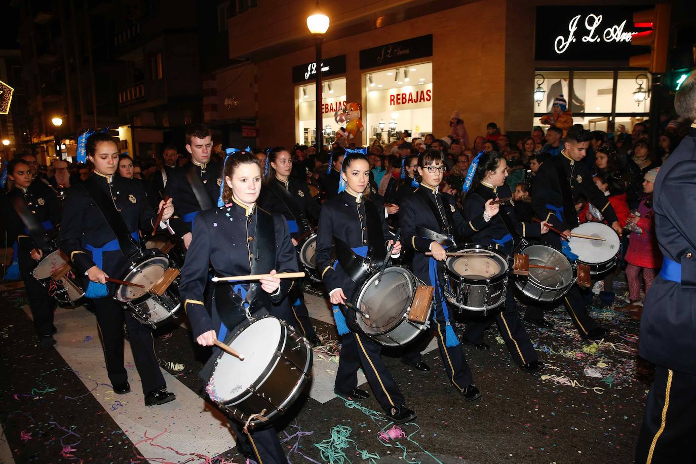 Fotos: ¿Estuviste en la cabalgata de Reyes de Gijón? ¡Búscate! (2)