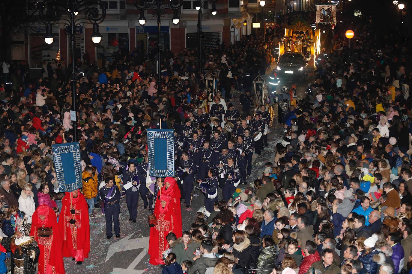 Fotos: ¿Estuviste en la cabalgata de Reyes de Gijón? ¡Búscate! (2)