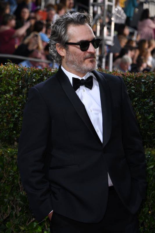 Los españoles Antonio Banderas, Pedro Almodóvar y Ana de Armas, entre los presentes en la ceremonia de los Globos de Oro. 