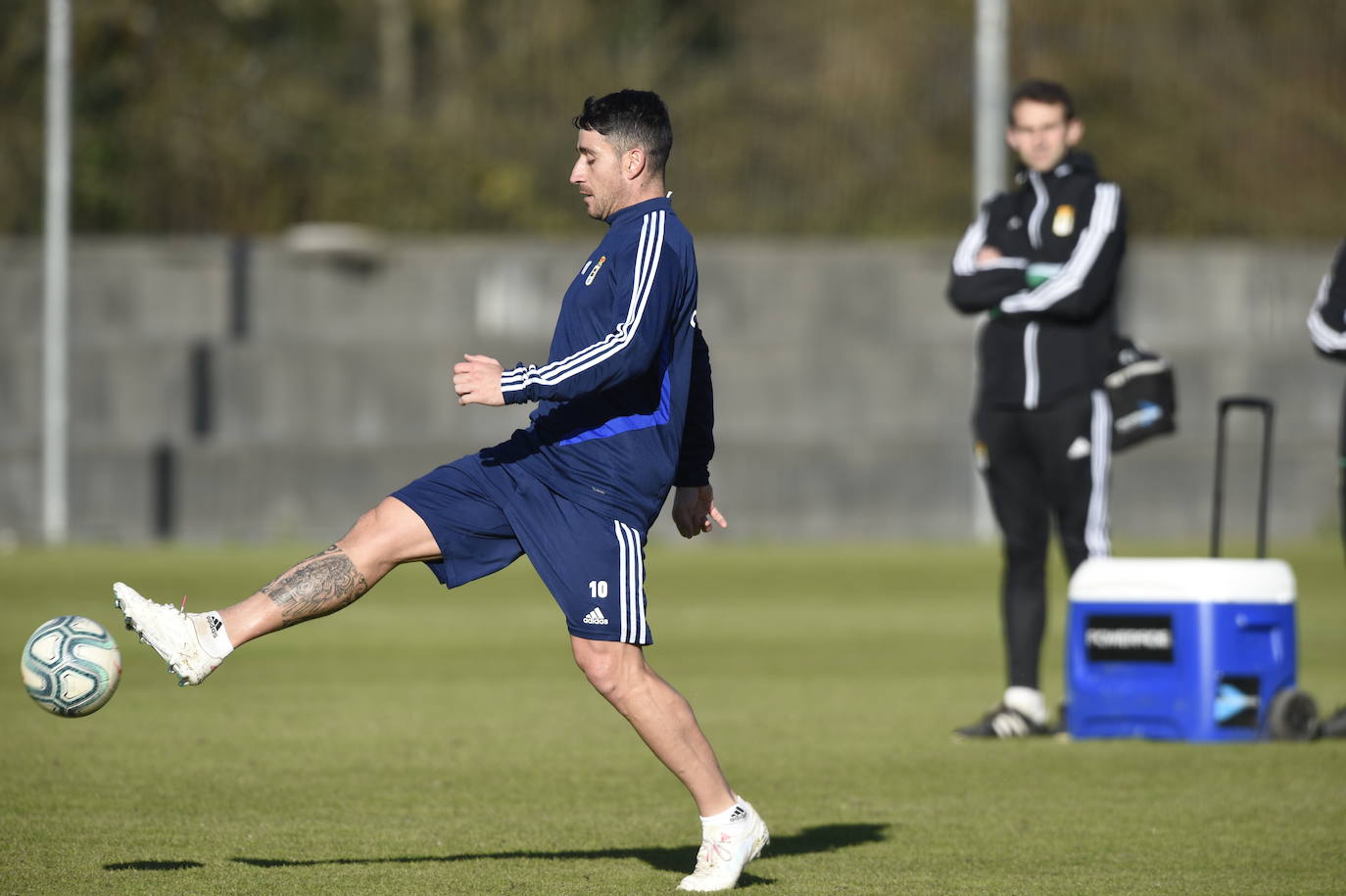 La incorporación del capitán Saúl Berjón ha sido la novedad de la sesión después de su ausencia durante cinco semanas por una operación de rodilla.