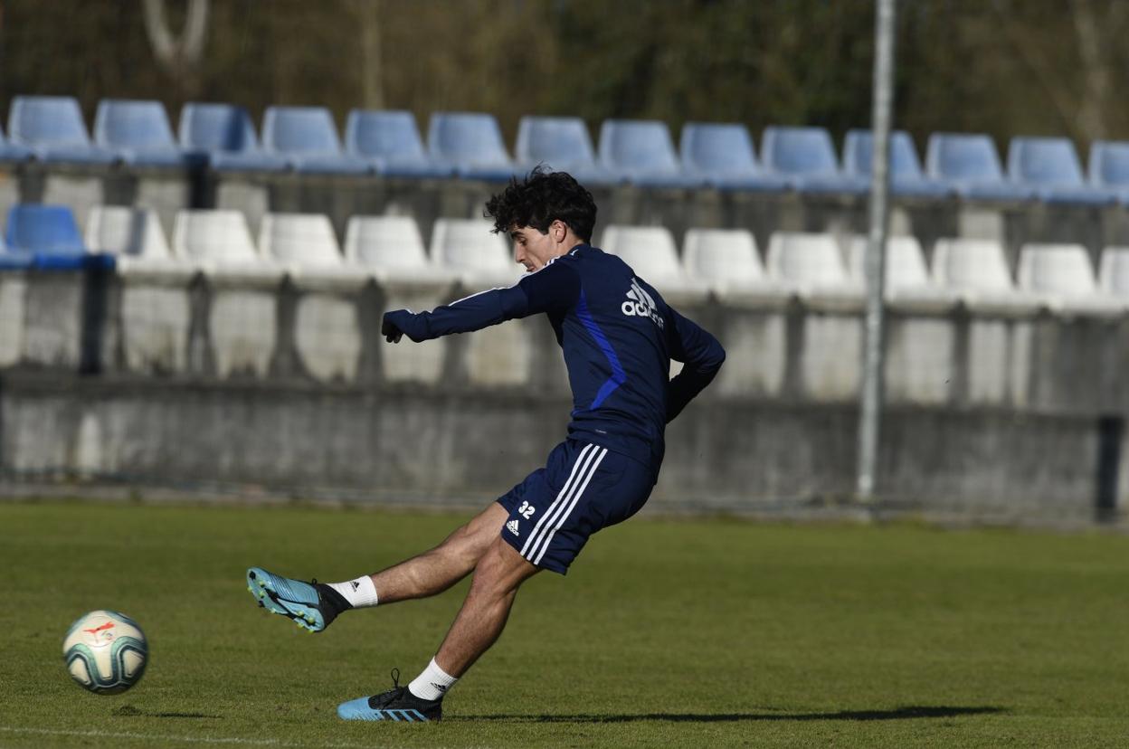 Javi Mier, durante la sesión de ayer. 