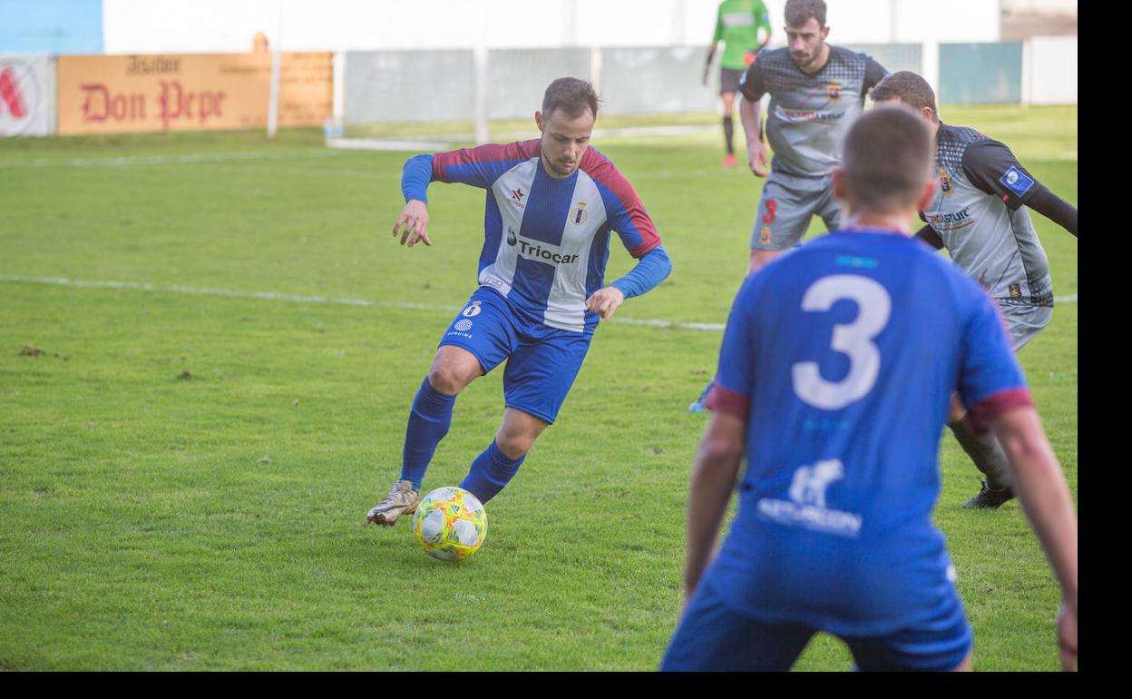 Una jugada del partido