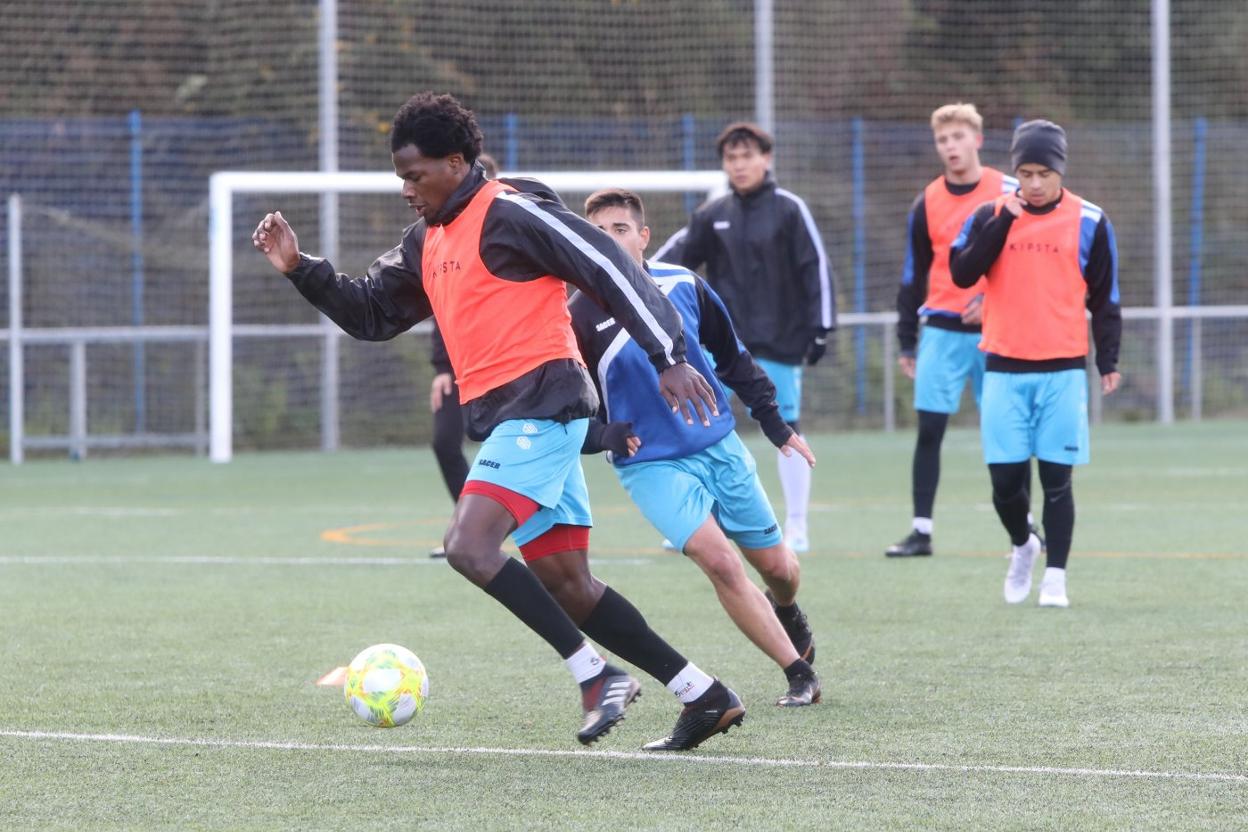 Jorge Caicedo en un entrenamiento en La Toba.