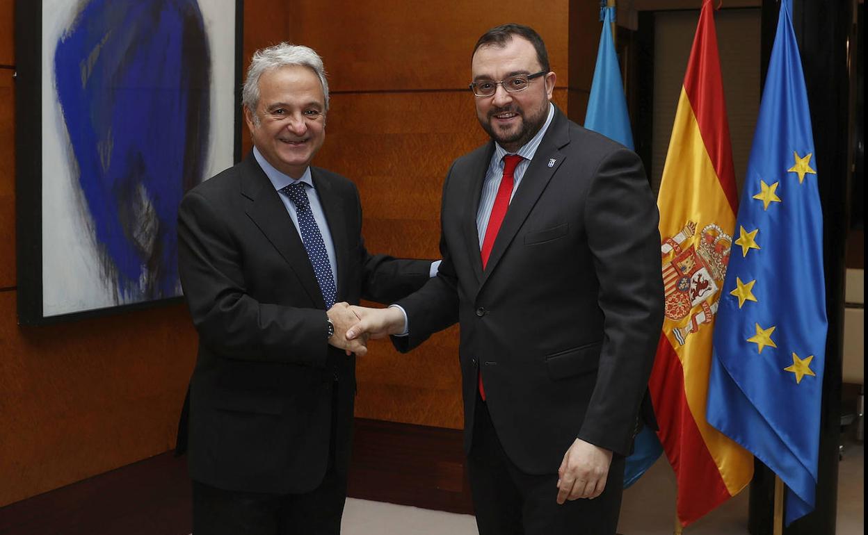 Imagen de la reunión que ha mantenido hoy el presidente del Principado, Adrián Barbón, con el presidente del Tribunal Superior de Justicia de Asturias (TSJA), Jesús María Chamorro