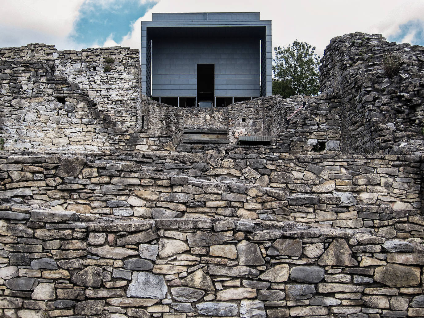 Imágenes reunidas en el concurso Arqueofoto realizado por los museos arqueológicos de Gijón con la colaboración de EL COMERCIO para difundir el patrimonio de la ciudad.