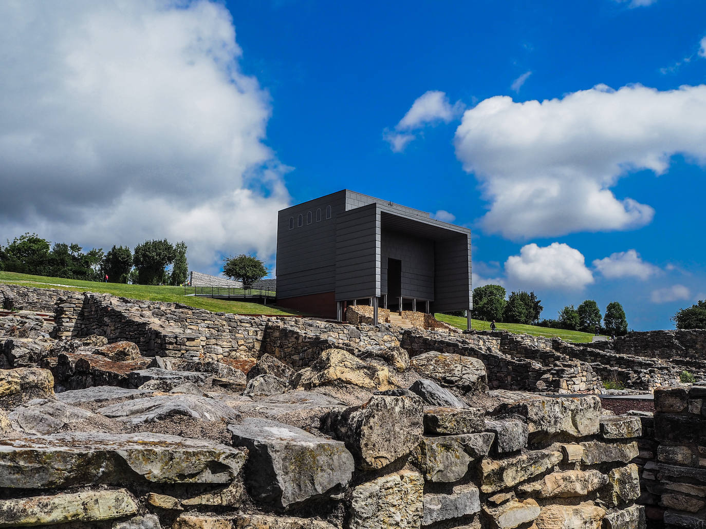 Imágenes reunidas en el concurso Arqueofoto realizado por los museos arqueológicos de Gijón con la colaboración de EL COMERCIO para difundir el patrimonio de la ciudad.