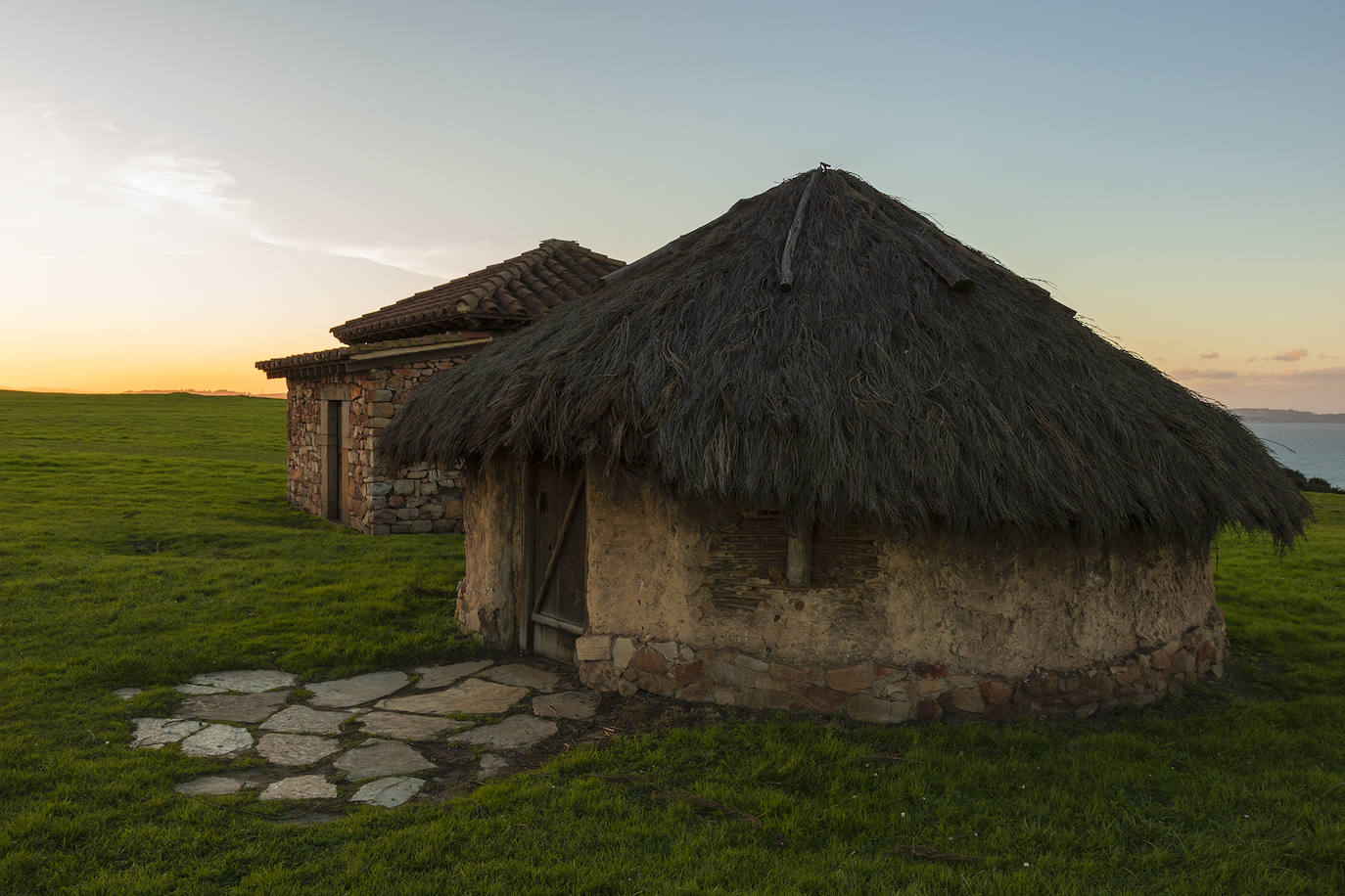 Imágenes reunidas en el concurso Arqueofoto realizado por los museos arqueológicos de Gijón con la colaboración de EL COMERCIO para difundir el patrimonio de la ciudad.