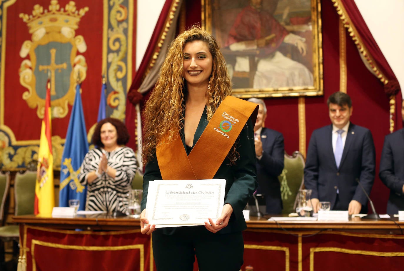 El rector de la Universidad de Oviedo, Santiago García Granda, presidió el acto académico en el Paraninfo del Edificio Histórico