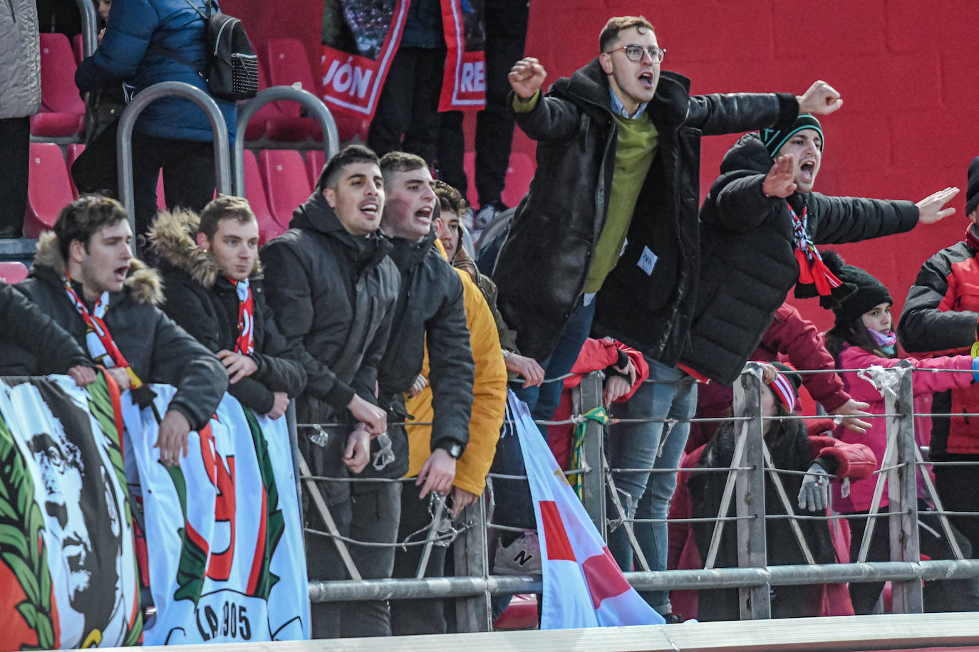 Otra vez el balón parado castiga a los rojiblancos, en Soria