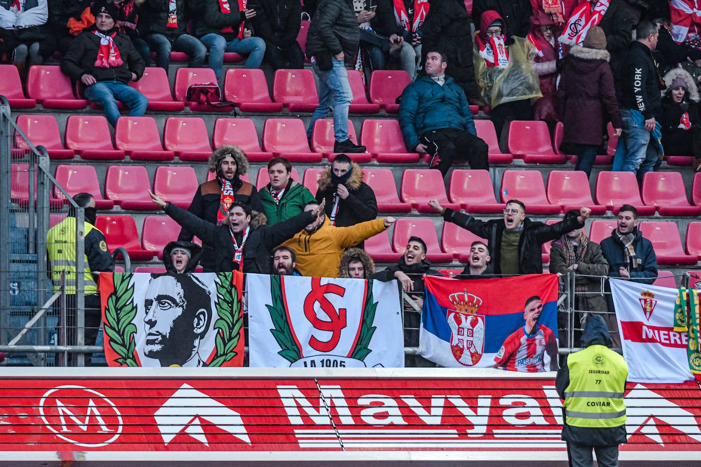 Otra vez el balón parado castiga a los rojiblancos, en Soria